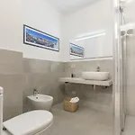 Apartment Guesthost - A 5 Min Dalla Stazione X5