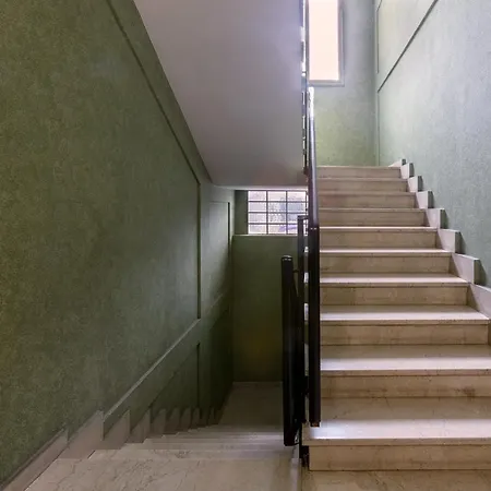 Guesthost - A 5 Min Dalla Stazione X5 Apartament *