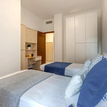 Guesthost - A 5 Min Dalla Stazione X5 דירה