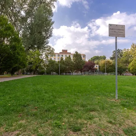 Guesthost - A 5 Min Dalla Stazione X5 Apartamento Ferrara