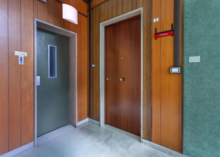 Guesthost - A 5 Min Dalla Stazione X5 * פררה