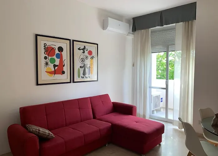 Guesthost - A 5 Min Dalla Stazione X5 Ferrara